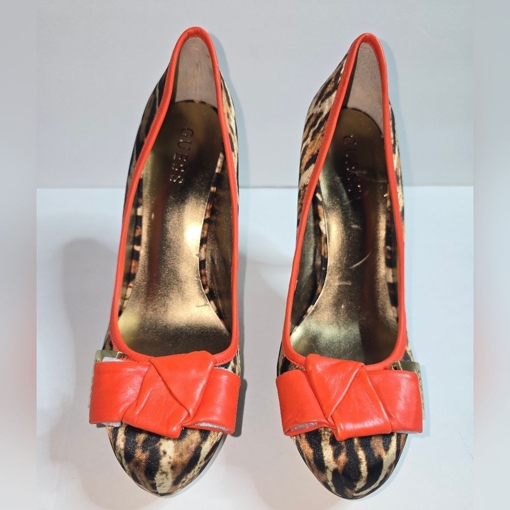 Guess Shoes High Heels Leopard Animal Gold Logo Bow Brown Black Mob Wife US 8.5